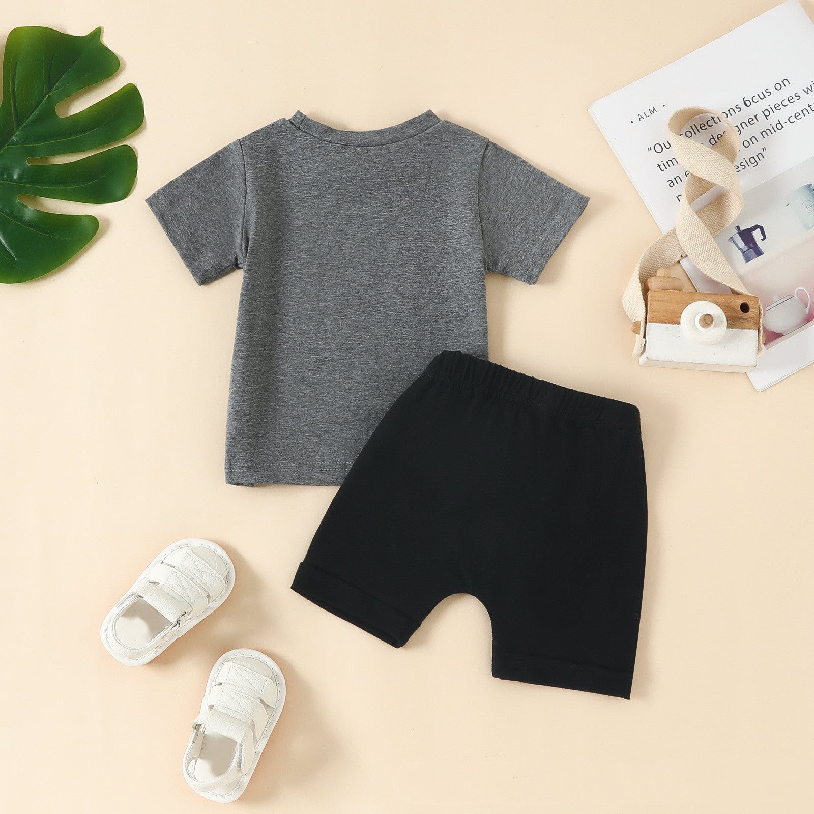 Children's Fashion Round Neck Printed Pullover Short Sleeve Shorts Suit